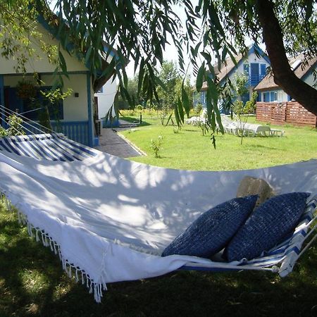 Casa Dintre Salcii Hotell Uzlina Eksteriør bilde
