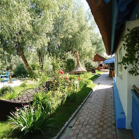 Casa Dintre Salcii Hotell Uzlina Eksteriør bilde